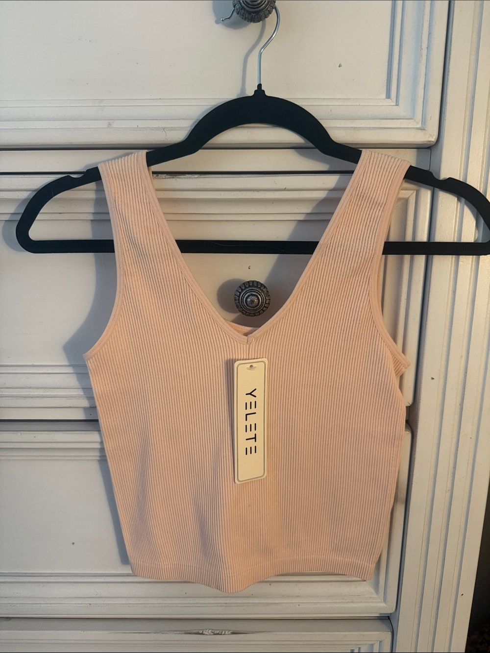 Yelete Ribbed V-Neck Crop Tank in Blush Pink